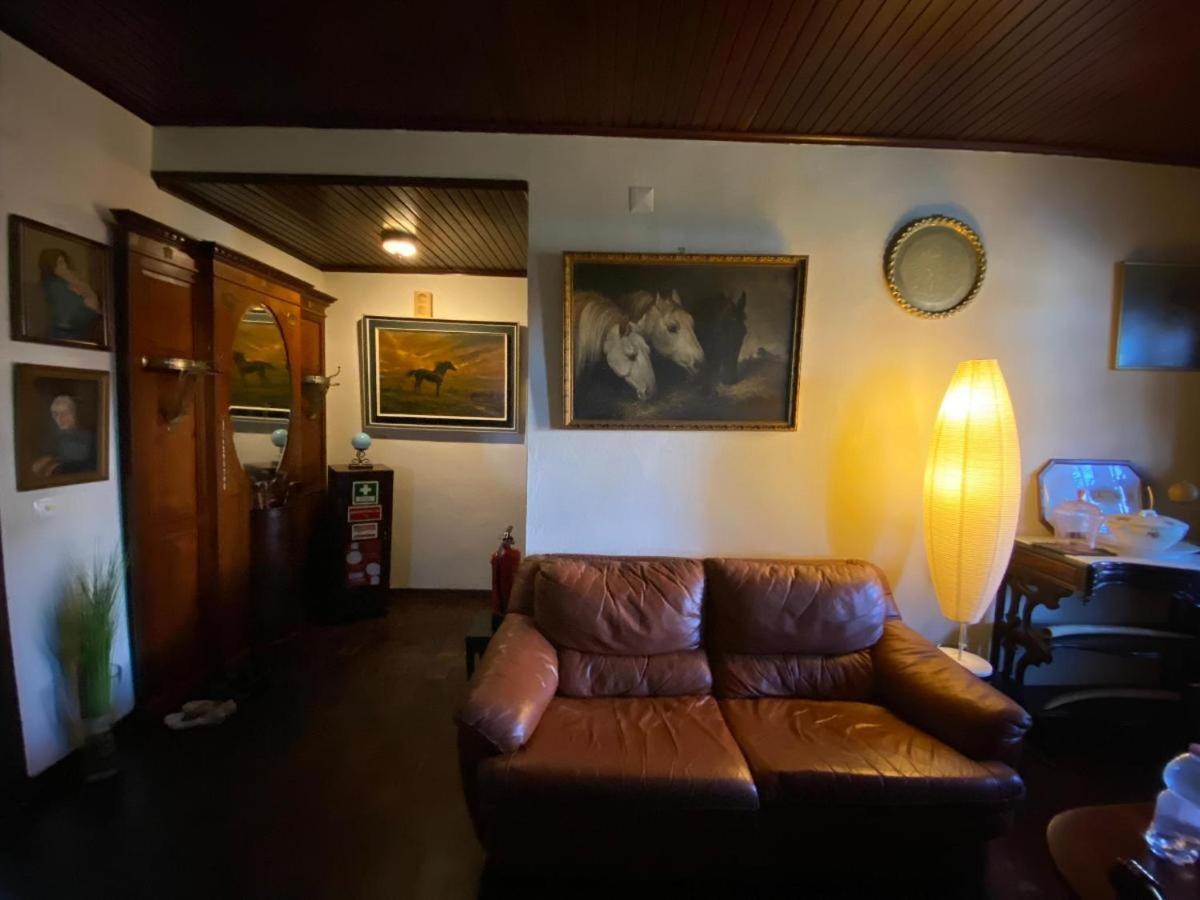Suites Pinto Coelho Канису Экстерьер фото